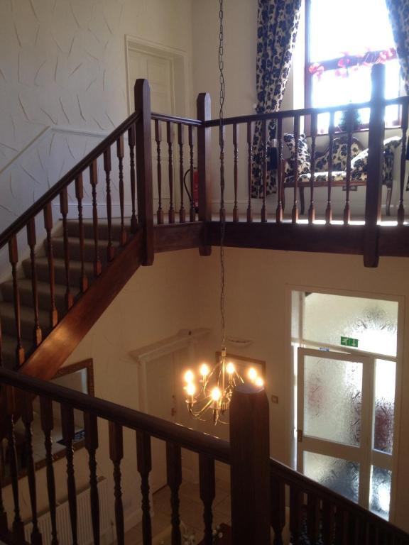 Bridge Farm Hotel Лидс Экстерьер фото