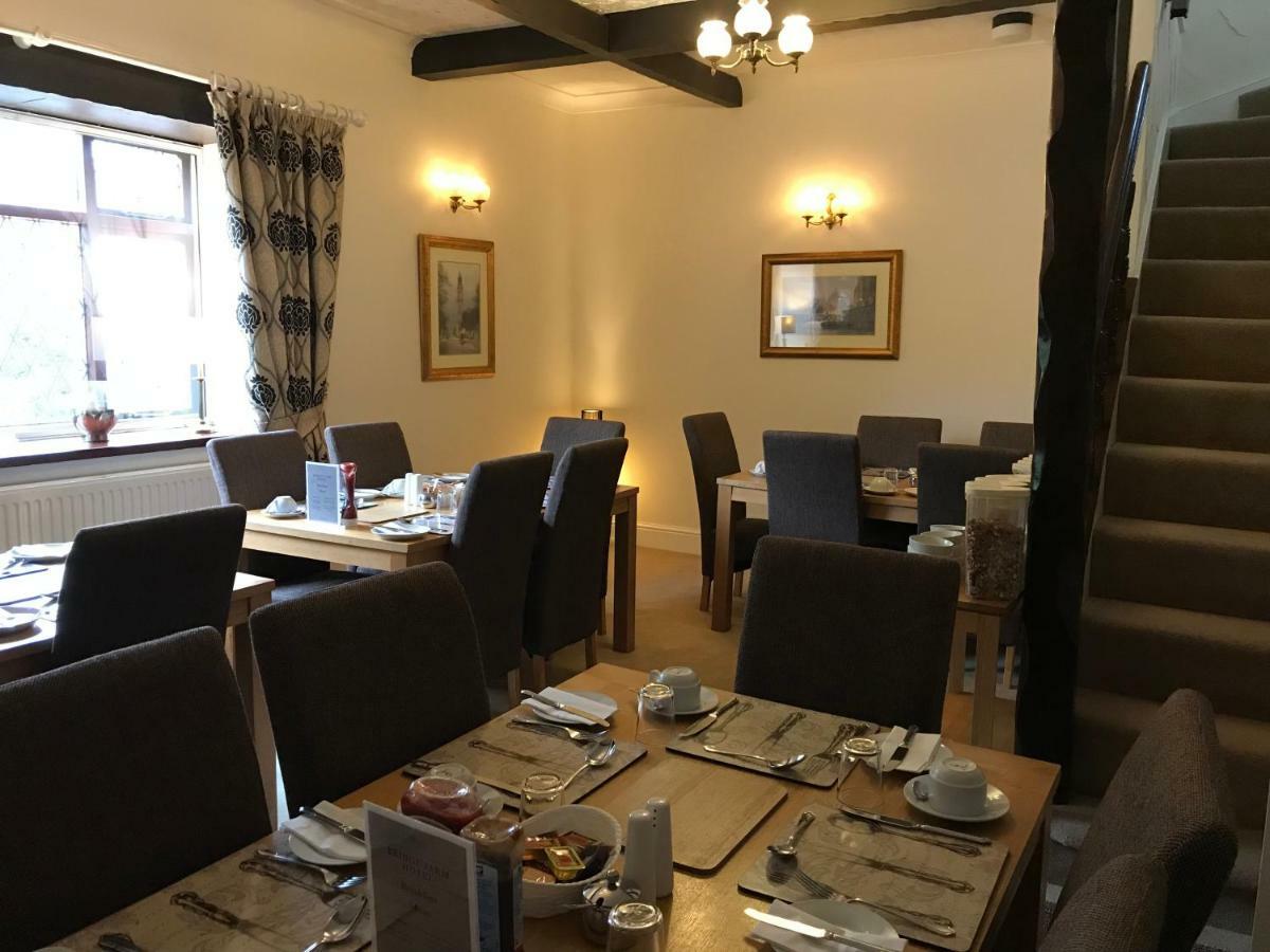 Bridge Farm Hotel Лидс Экстерьер фото
