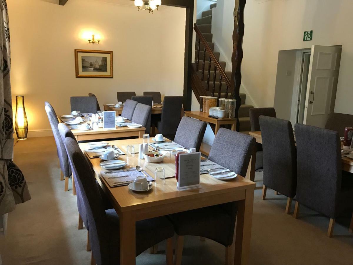Bridge Farm Hotel Лидс Экстерьер фото